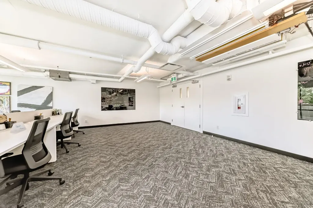 110 18a Street NW Calgary AB T2N5G5