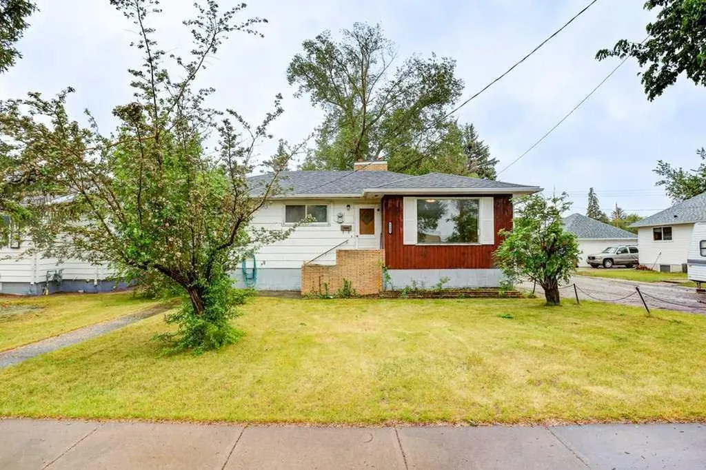 5104 54 Avenue Taber AB T1G 1N3