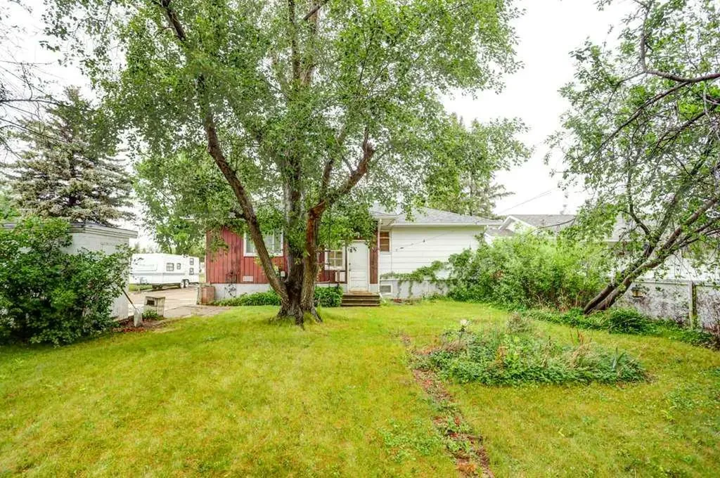 5104 54 Avenue Taber AB T1G 1N3