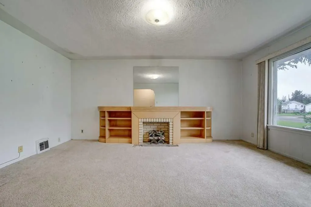 5104 54 Avenue Taber AB T1G 1N3