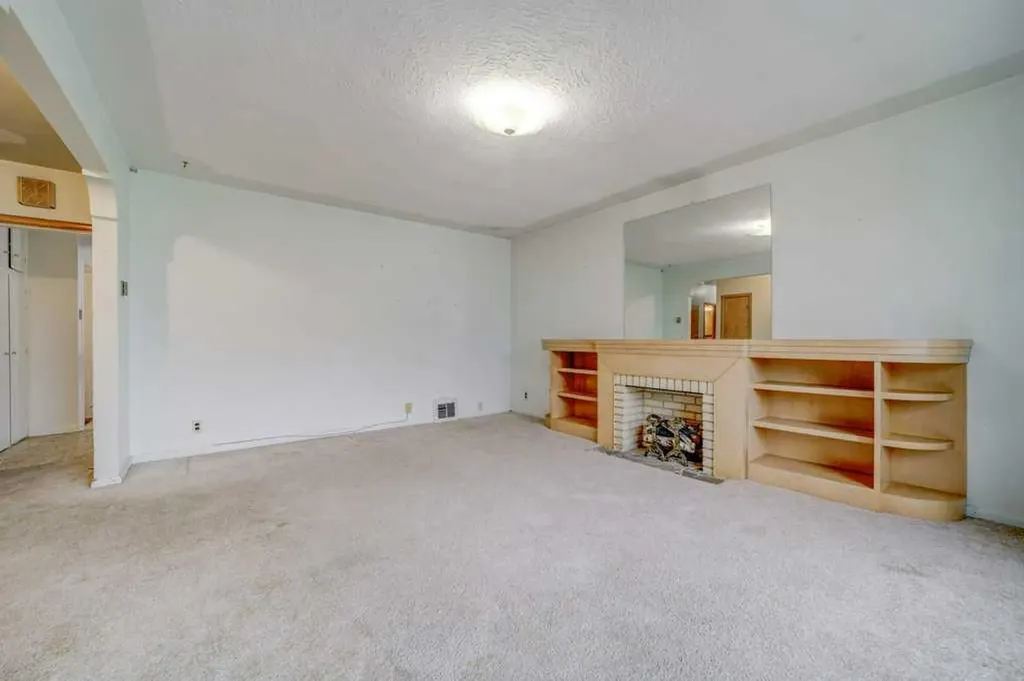 5104 54 Avenue Taber AB T1G 1N3