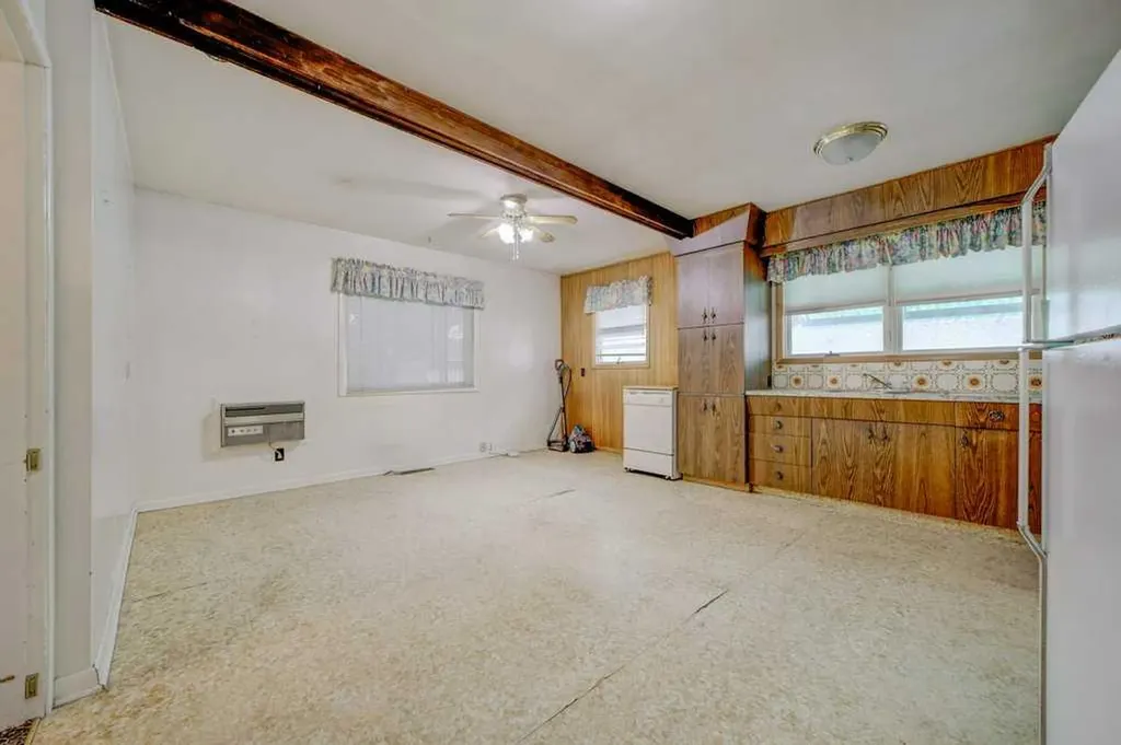 5104 54 Avenue Taber AB T1G 1N3