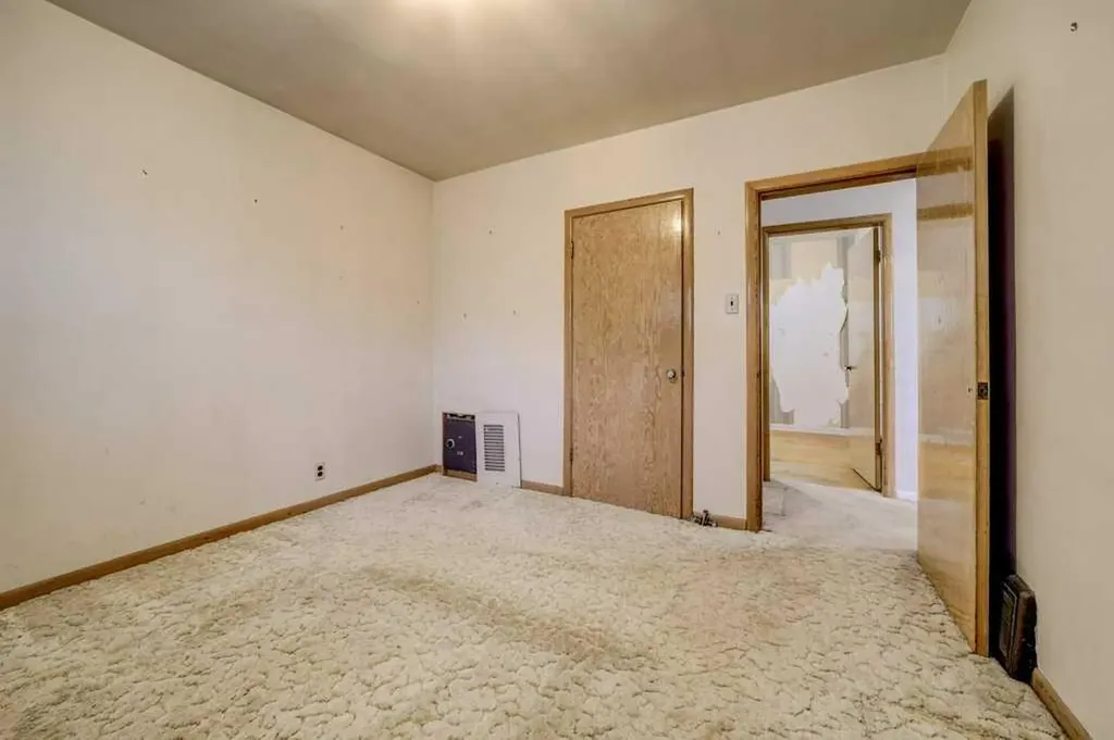 5104 54 Avenue Taber AB T1G 1N3