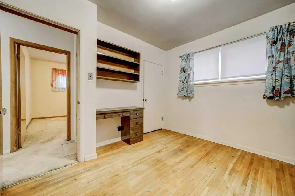 5104 54 Avenue Taber AB T1G 1N3