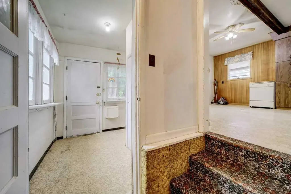 5104 54 Avenue Taber AB T1G 1N3