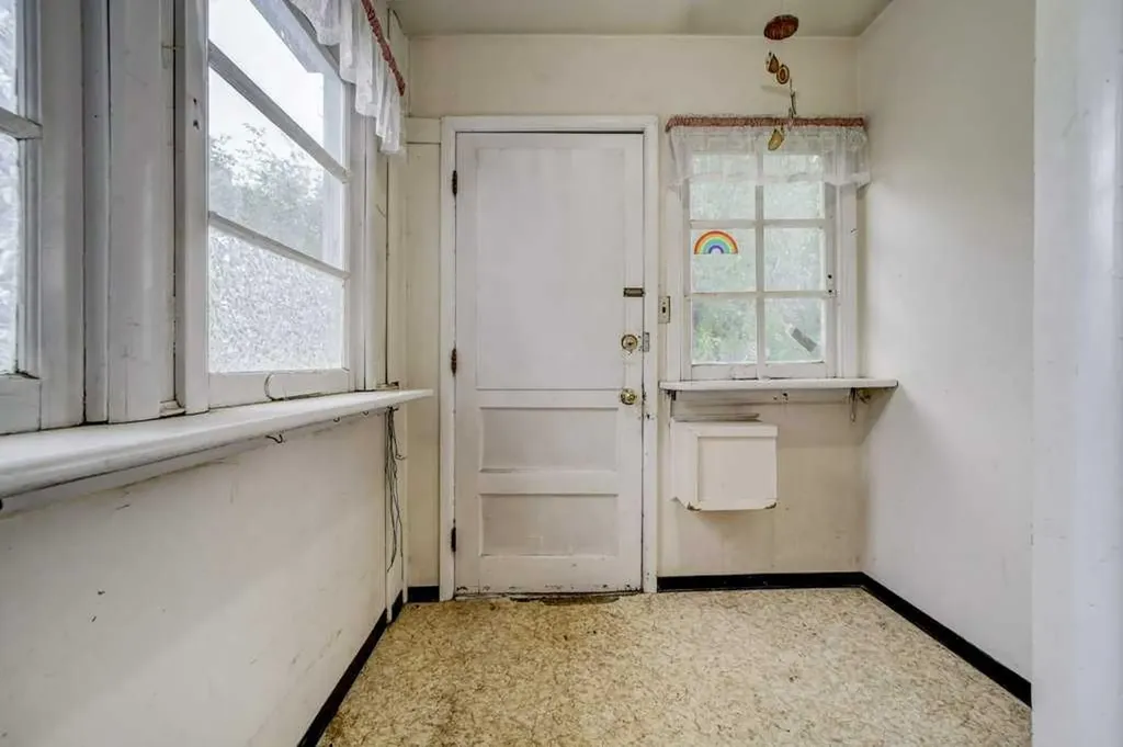 5104 54 Avenue Taber AB T1G 1N3