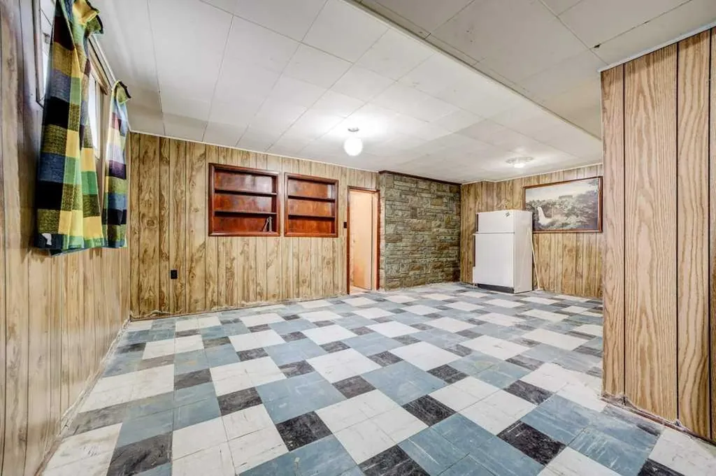 5104 54 Avenue Taber AB T1G 1N3