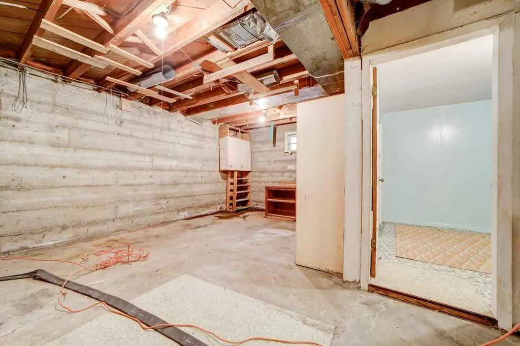 5104 54 Avenue Taber AB T1G 1N3