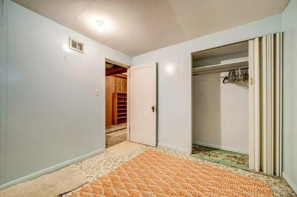 5104 54 Avenue Taber AB T1G 1N3