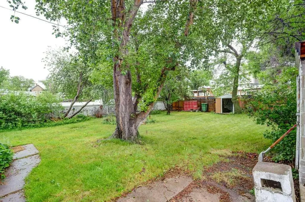 5104 54 Avenue Taber AB T1G 1N3