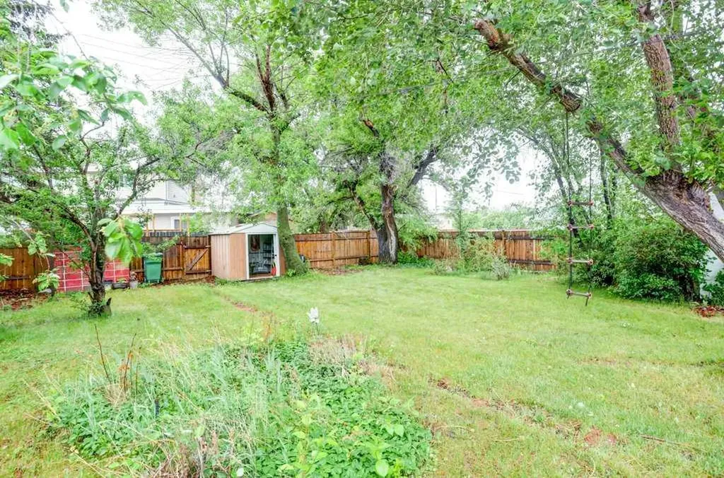 5104 54 Avenue Taber AB T1G 1N3