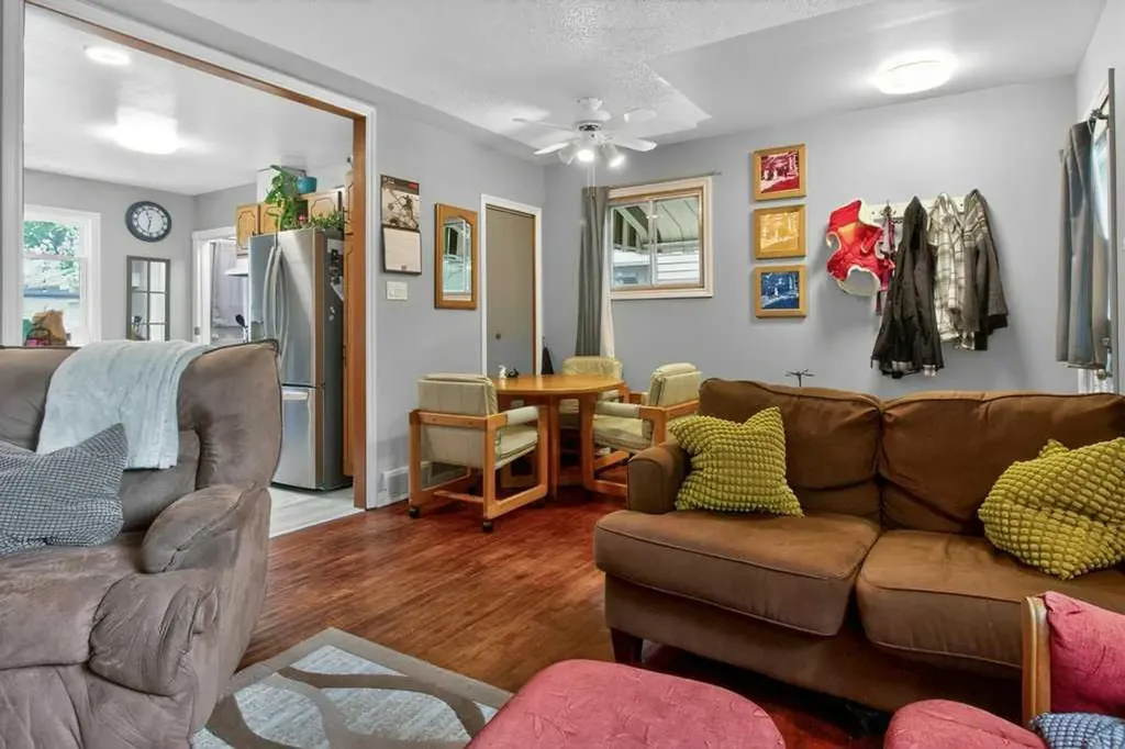 315 16 Street N Lethbridge AB T1H 3A2