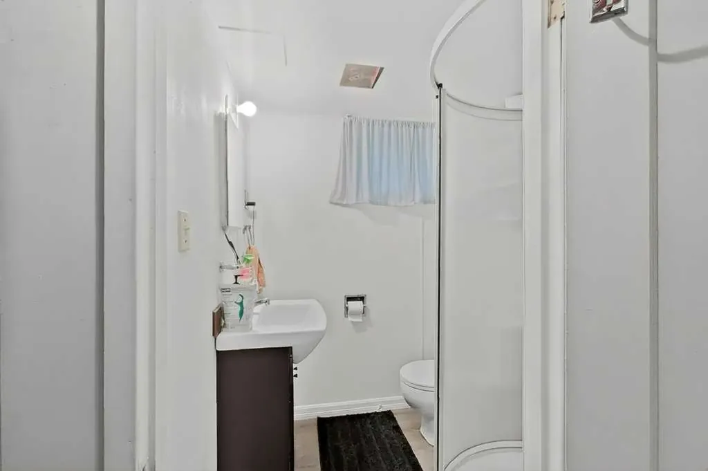 315 16 Street N Lethbridge AB T1H 3A2