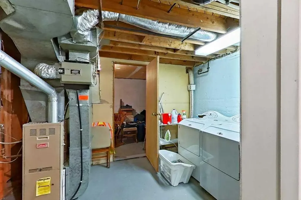 315 16 Street N Lethbridge AB T1H 3A2