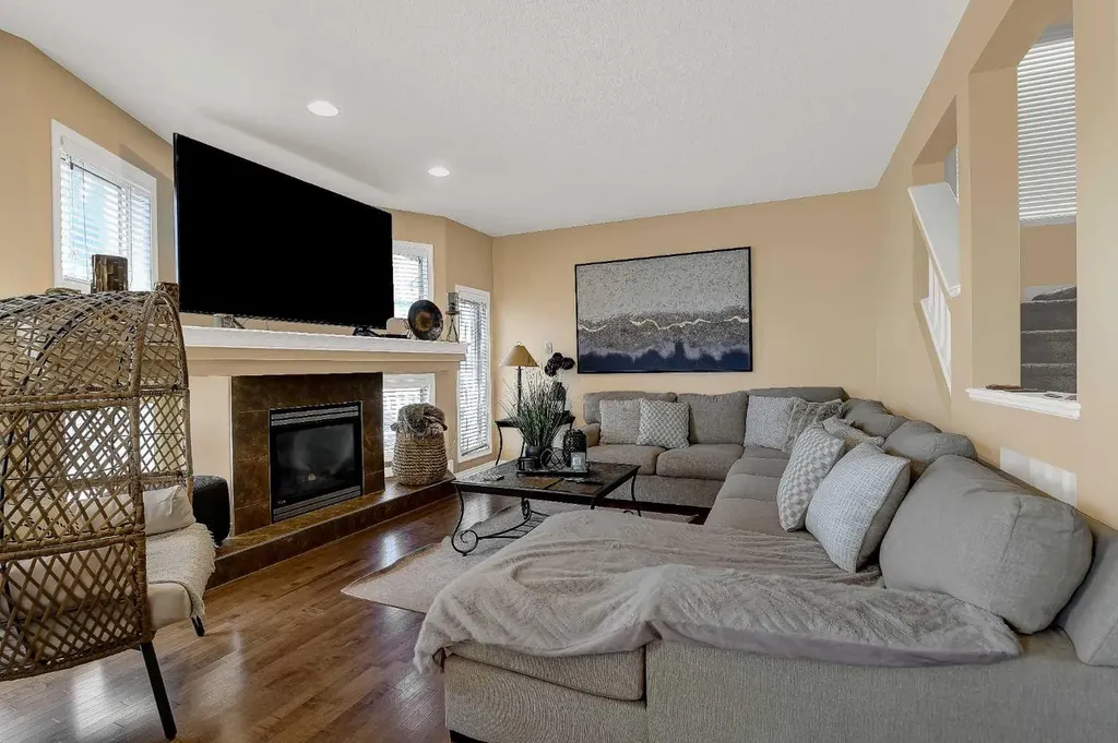 8837 89 Avenue Grande Prairie AB T8X0C6