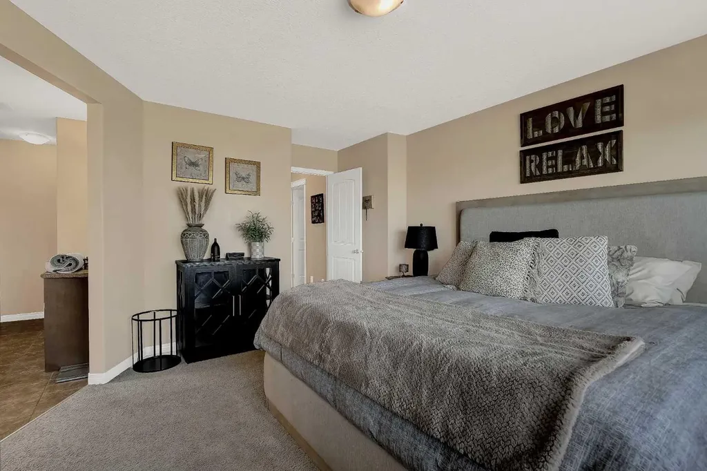 8837 89 Avenue Grande Prairie AB T8X0C6