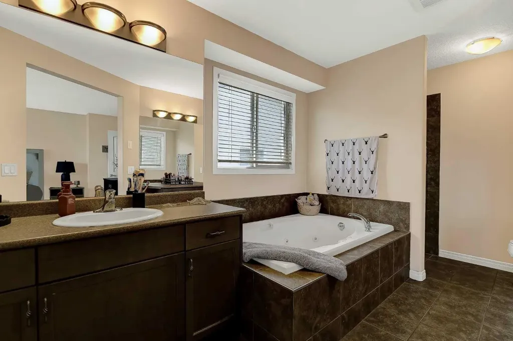 8837 89 Avenue Grande Prairie AB T8X0C6