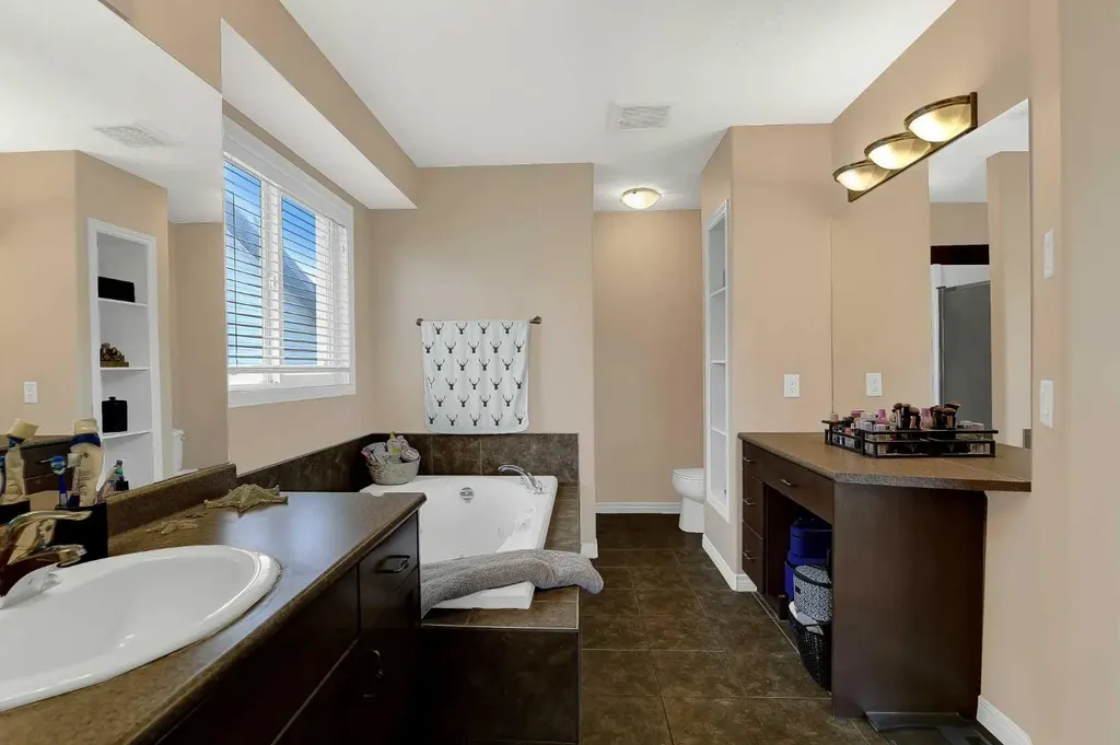 8837 89 Avenue Grande Prairie AB T8X0C6