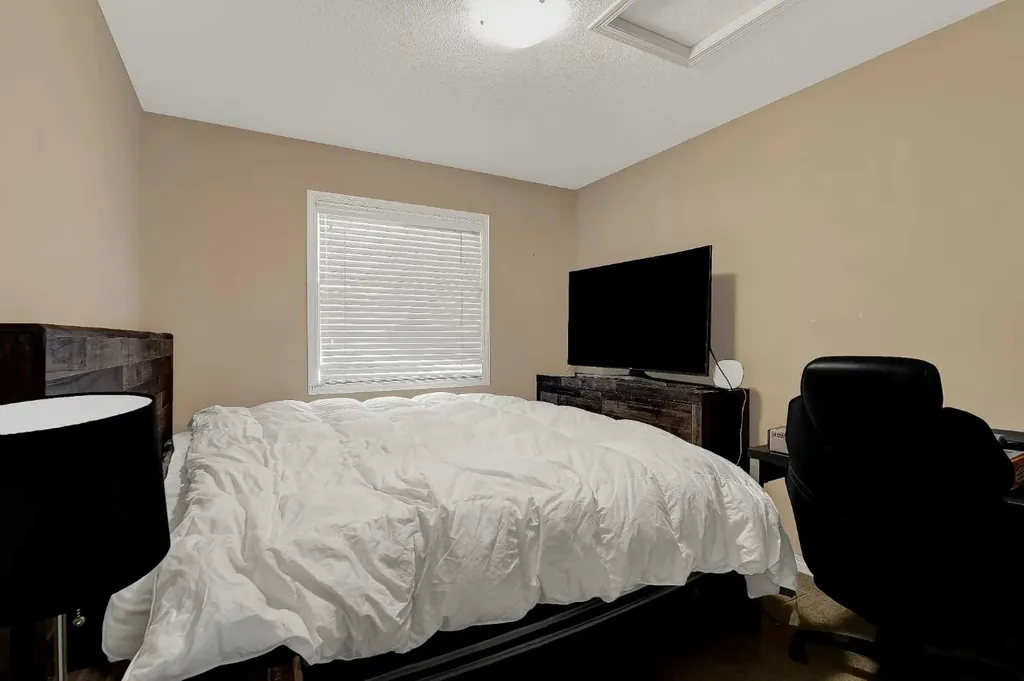 8837 89 Avenue Grande Prairie AB T8X0C6