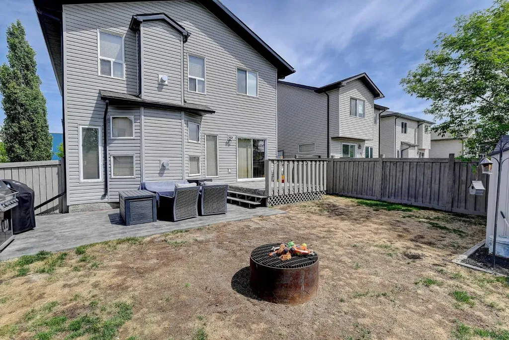 8837 89 Avenue Grande Prairie AB T8X0C6