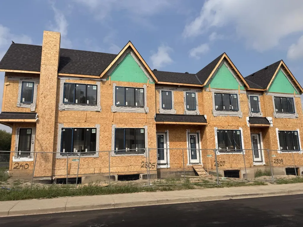 2811 2 Street NE Calgary AB T2E 1Z9