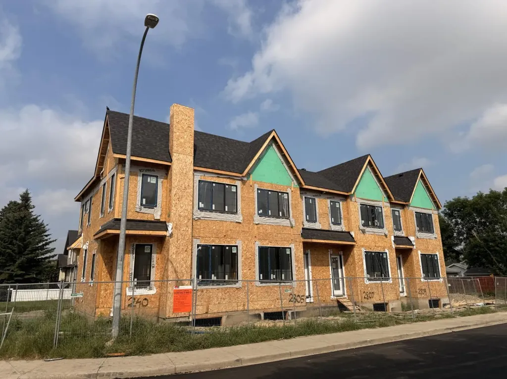 2811 2 Street NE Calgary AB T2E 1Z9