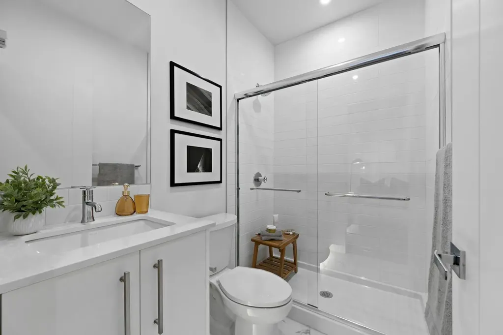 310 15 Avenue SW Calgary AB T2R 1S9