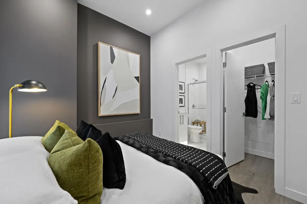310 15 Avenue SW Calgary AB T2R 1S9