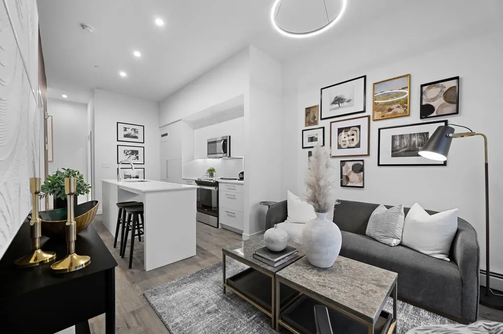 310 15 Avenue SW Calgary AB T2R 1S9