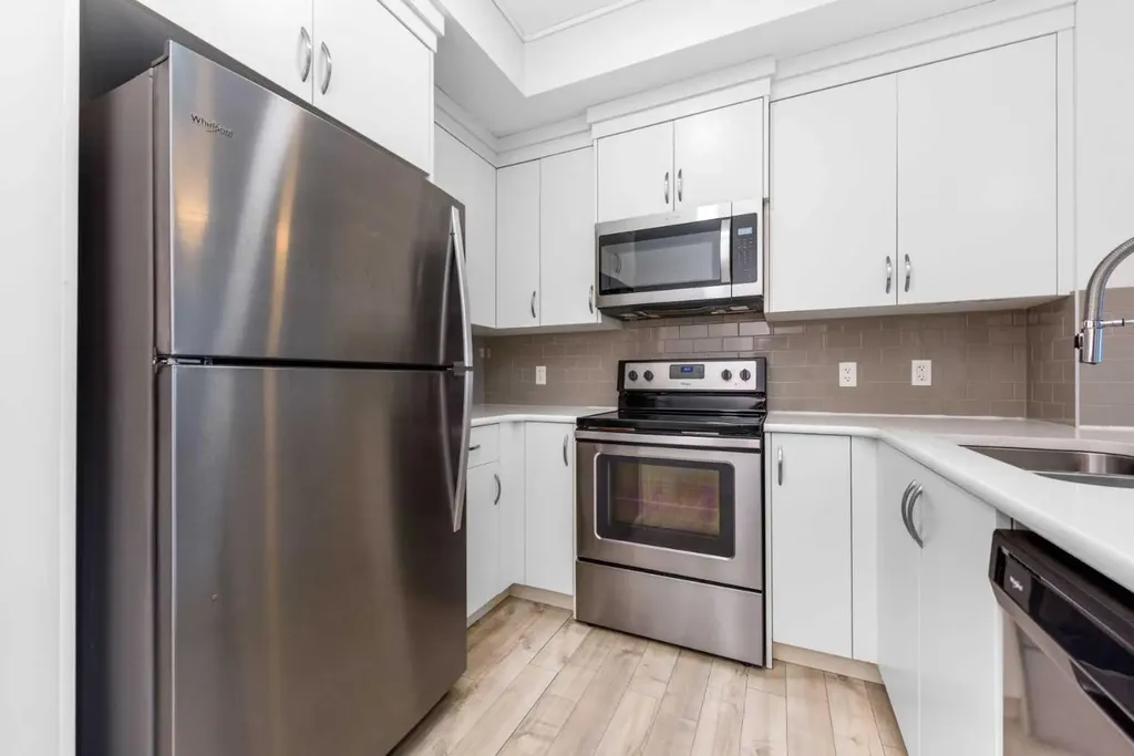 20 Seton Park SE Calgary AB T3M 2V4