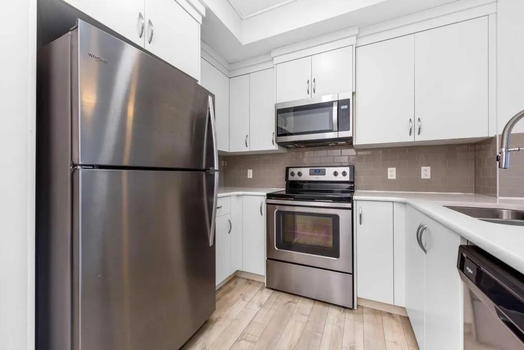 20 Seton Park SE Calgary AB T3M 2V4