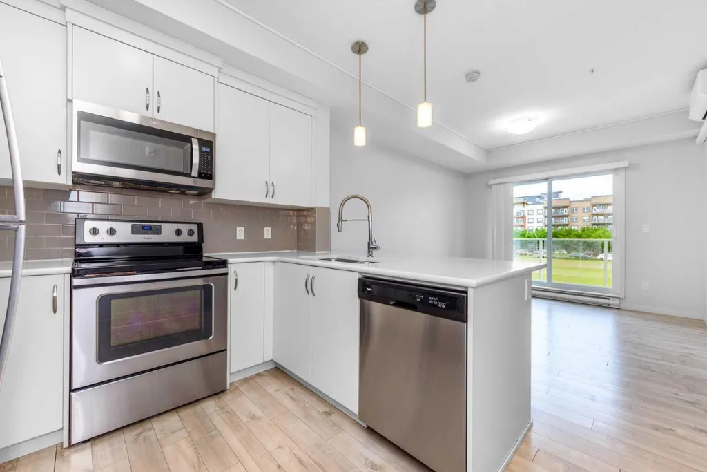 20 Seton Park SE Calgary AB T3M 2V4