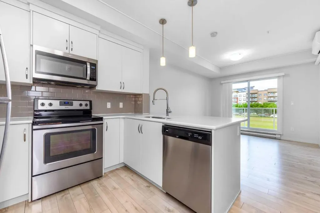 20 Seton Park SE Calgary AB T3M 2V4
