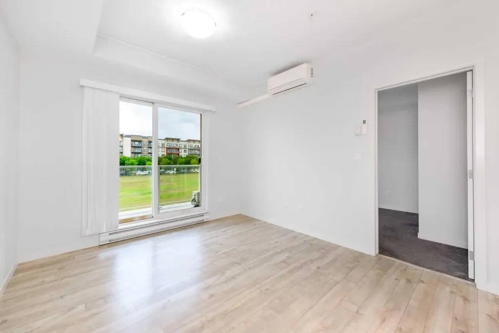 20 Seton Park SE Calgary AB T3M 2V4