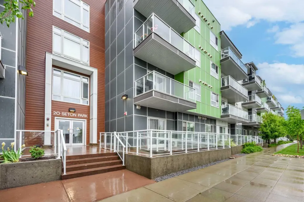 20 Seton Park SE Calgary AB T3M 2V4