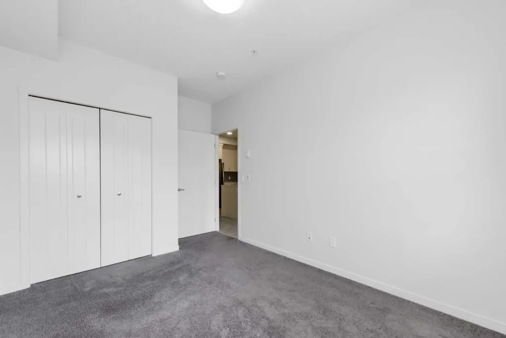 20 Seton Park SE Calgary AB T3M 2V4