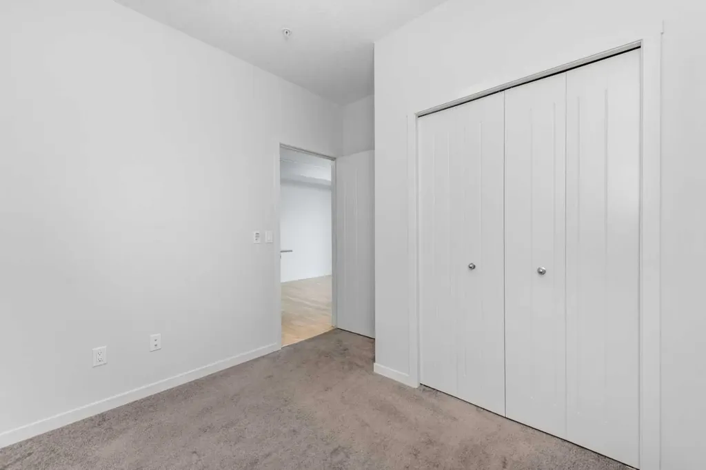 20 Seton Park SE Calgary AB T3M 2V4