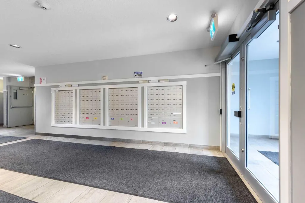 20 Seton Park SE Calgary AB T3M 2V4