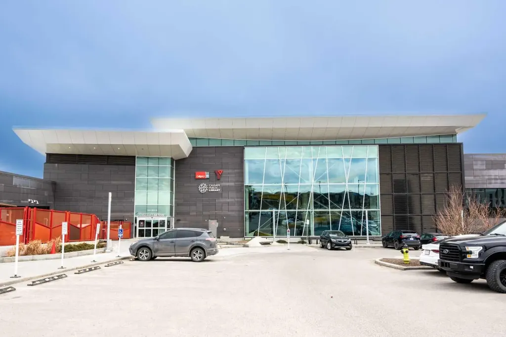 20 Seton Park SE Calgary AB T3M 2V4