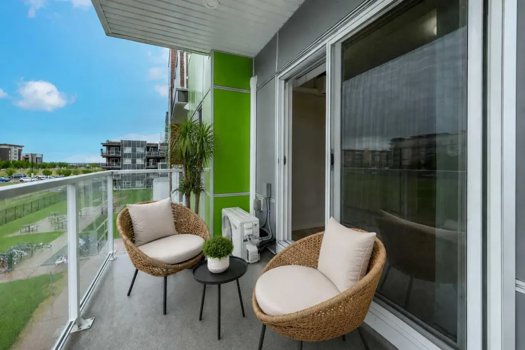 20 Seton Park SE Calgary AB T3M 2V4