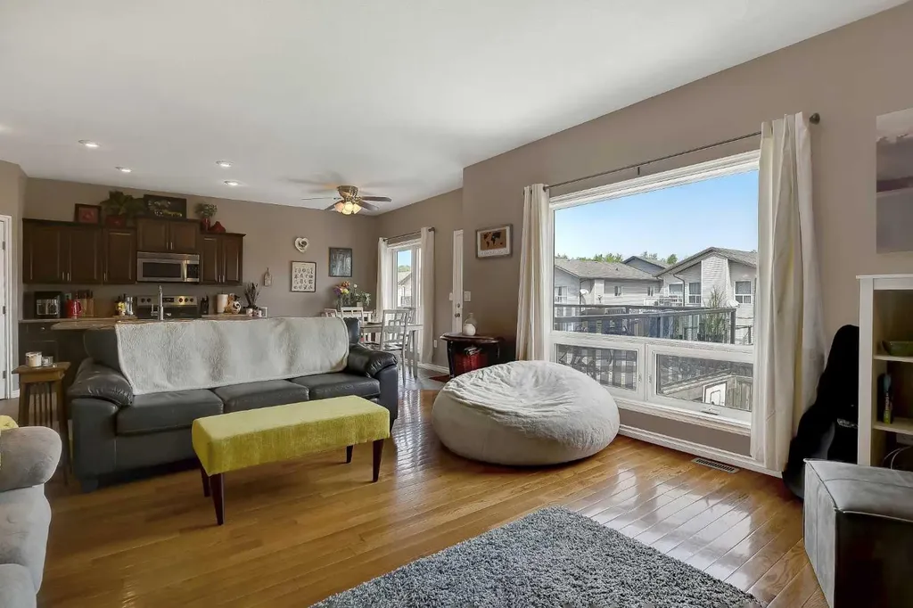10228 94 Street Sexsmith AB T0H3C0