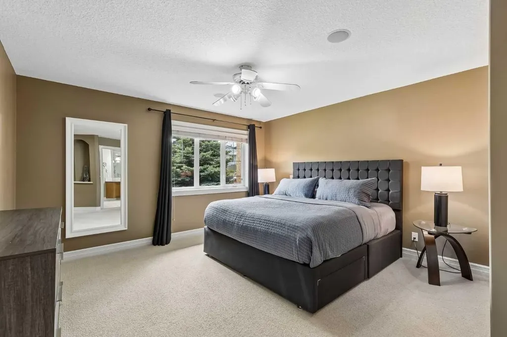 2404 29 Avenue SW Calgary AB T2T 1N9