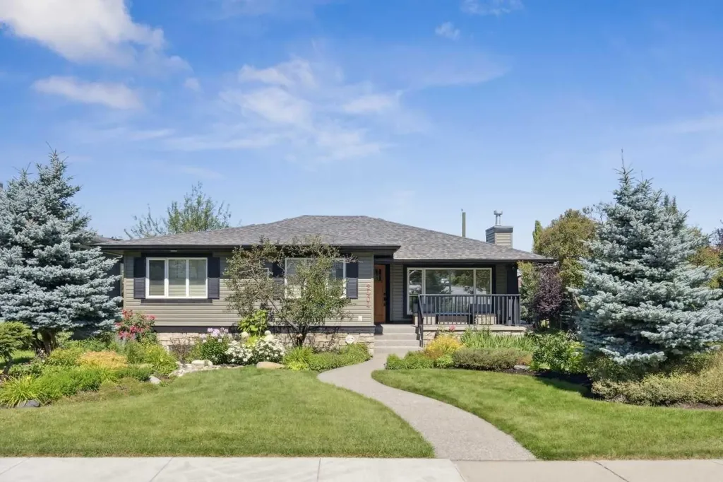 2404 29 Avenue SW Calgary AB T2T 1N9