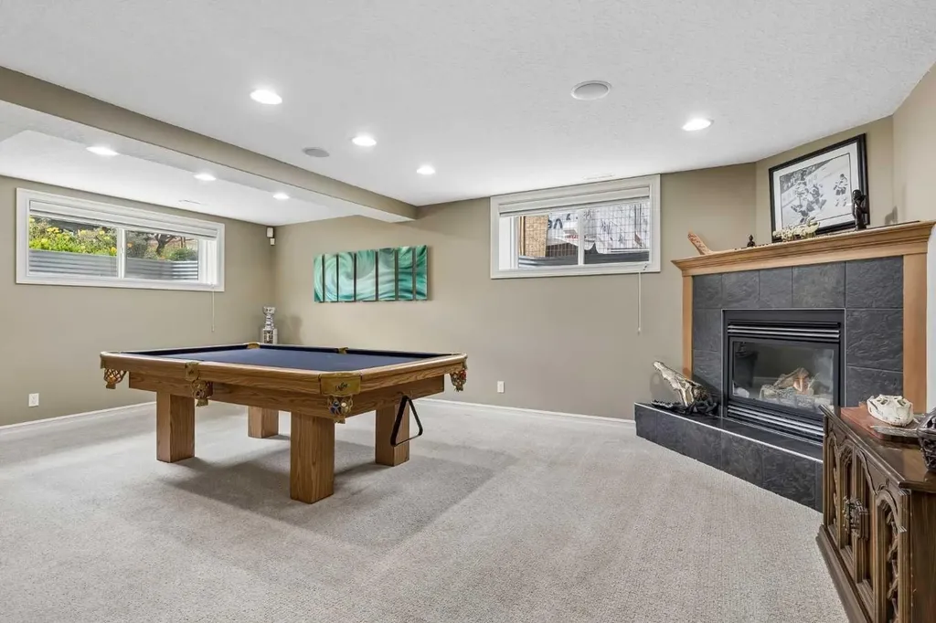 2404 29 Avenue SW Calgary AB T2T 1N9