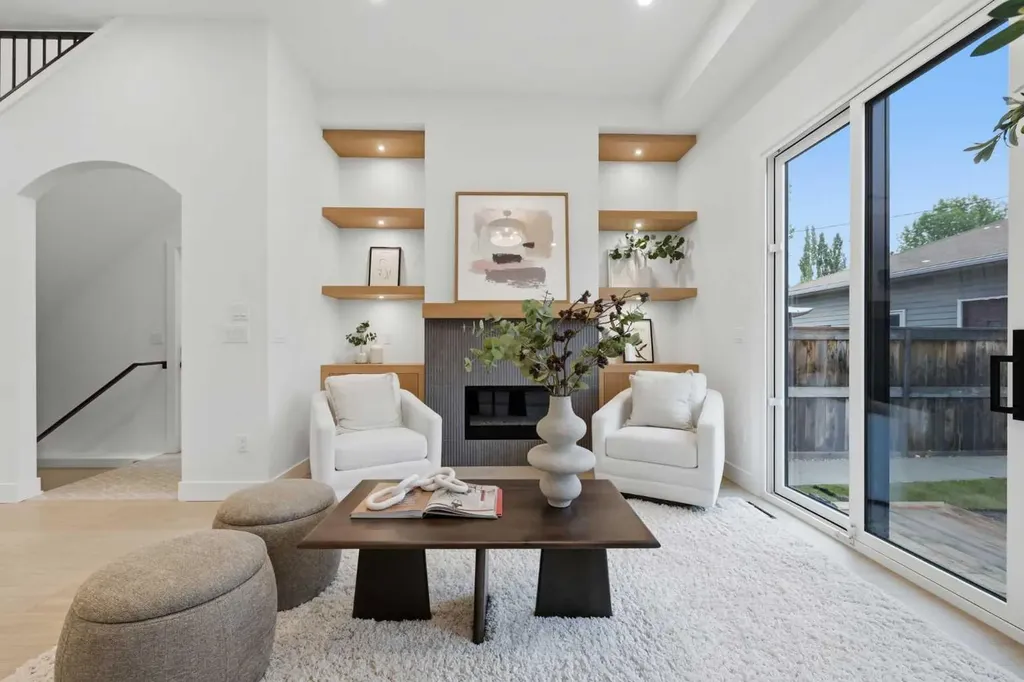 806 23 Avenue SE Calgary AB T2G1N8