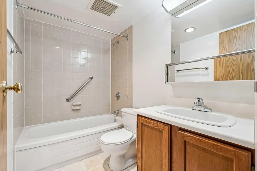 924 14 Avenue SW Calgary AB T2R 0N7