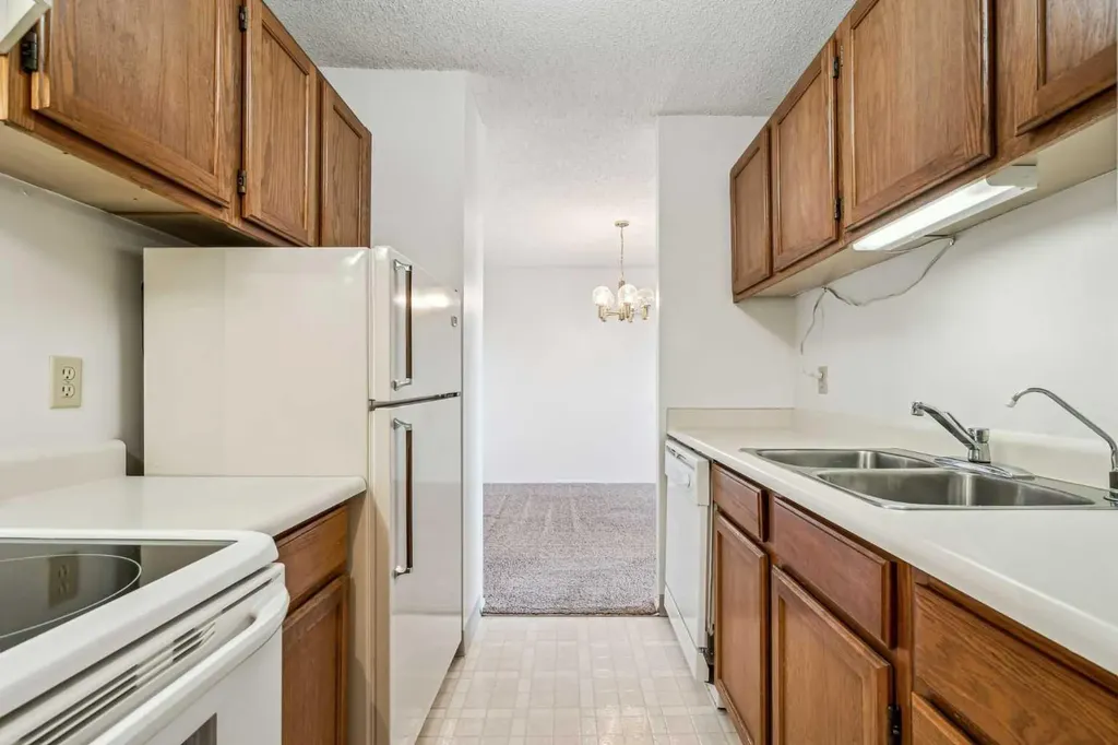 924 14 Avenue SW Calgary AB T2R 0N7