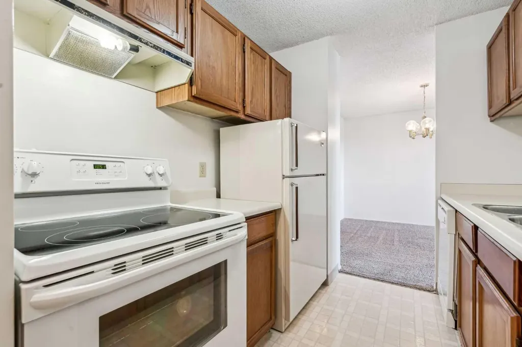 924 14 Avenue SW Calgary AB T2R 0N7