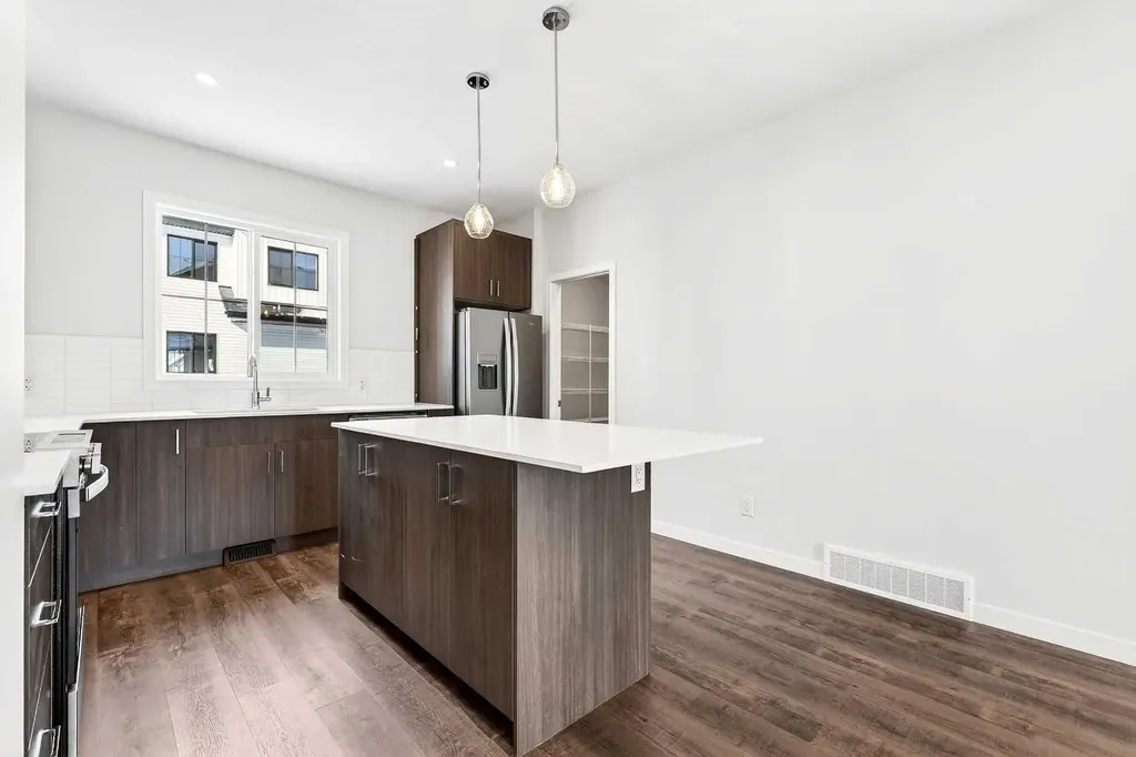 1750 Rangeview Drive SE Calgary AB T3S 0X3