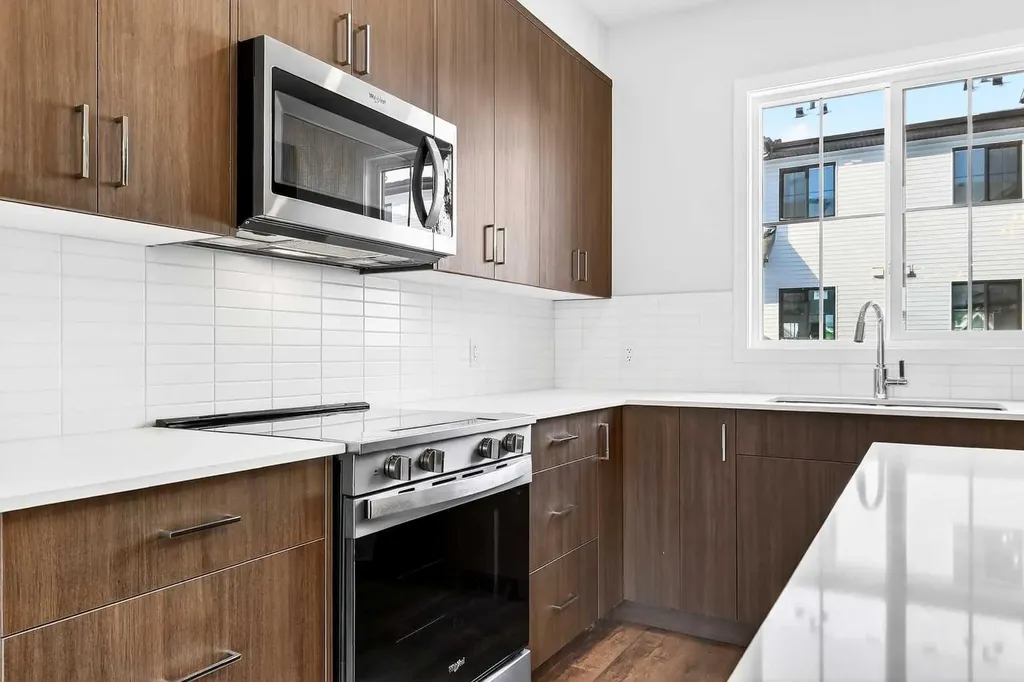 1750 Rangeview Drive SE Calgary AB T3S 0X3
